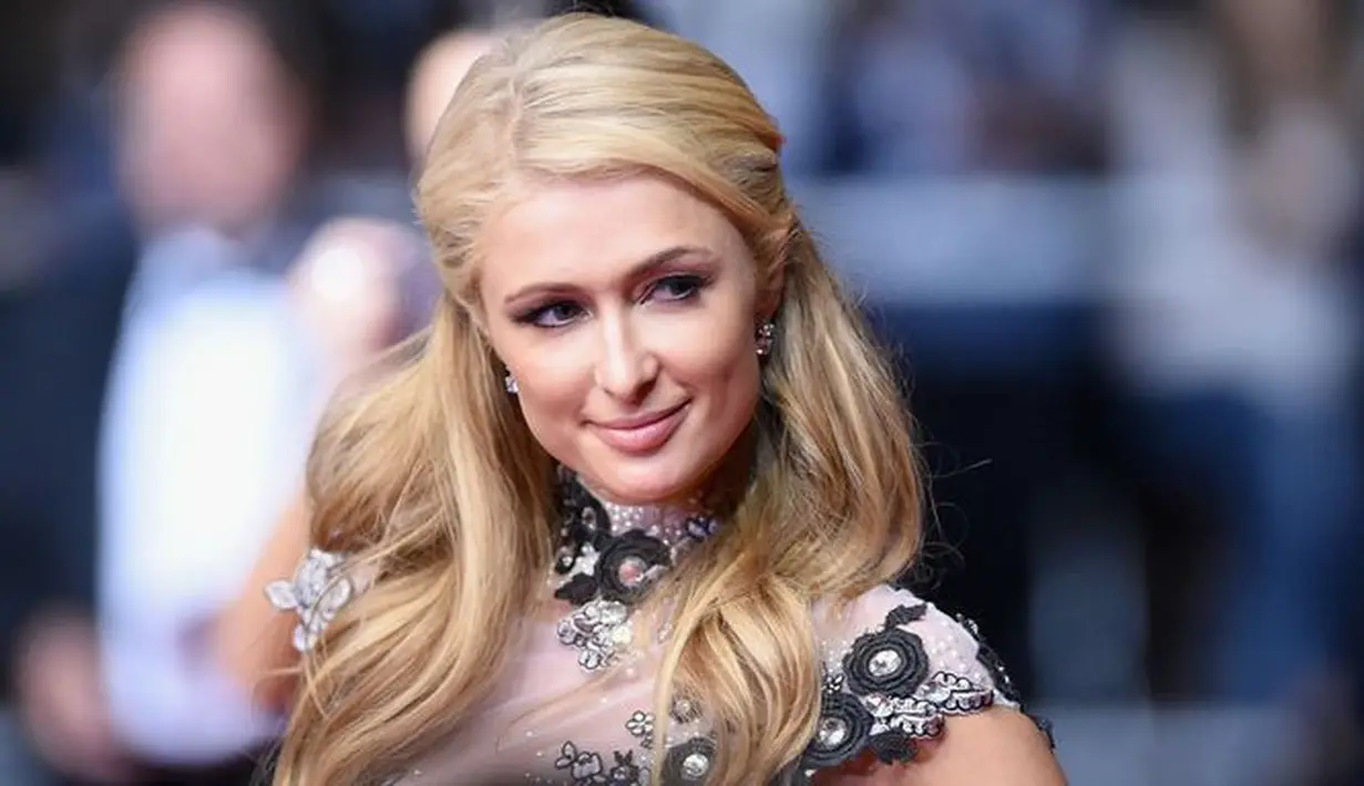 Paris Hilton menginginkan anak perempuan. Ia pun ingin memberikan nama "London" pada anaknya. (Elle)