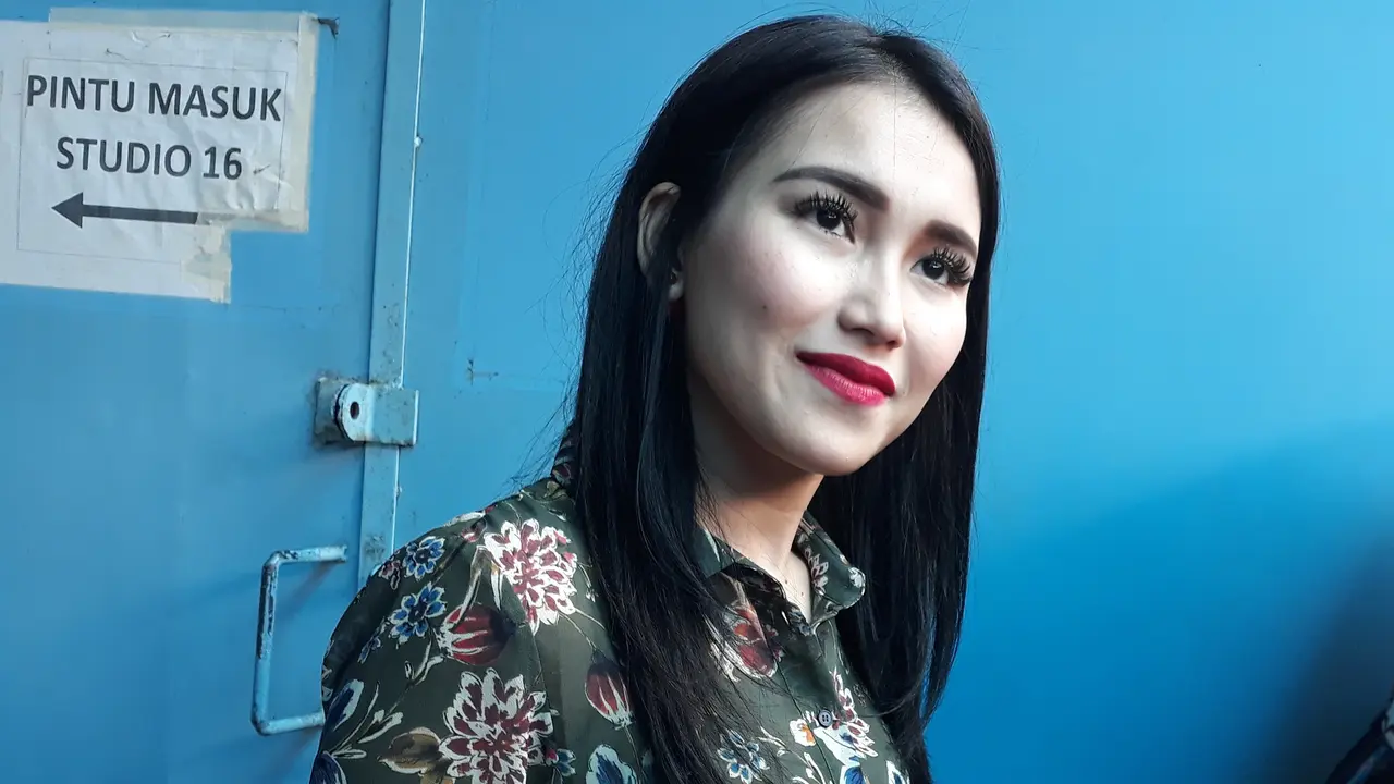Ayu Ting Ting baru saja menggelar hajatan di rumahnya.