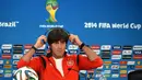 Pelatih Jerman Joachim Low (AFP Photo/PATRIK STOLLARZ)