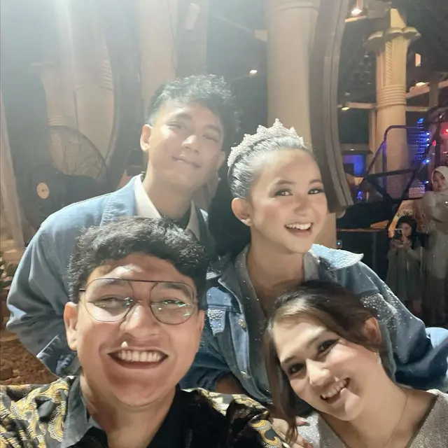 Kabar Hamil Baru Diungkap, Ini 6 Potret Mesra Masayu Clara dan Qausar Harta