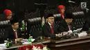 Ketua MPR Zulkifli Hasan saat memberikan pidato dalam Sidang Tahunan MPR RI Tahun 2017 di Gedung Parlemen Senayan, Jakarta, Rabu (16/08). (Liputan6.com/Johan Tallo)