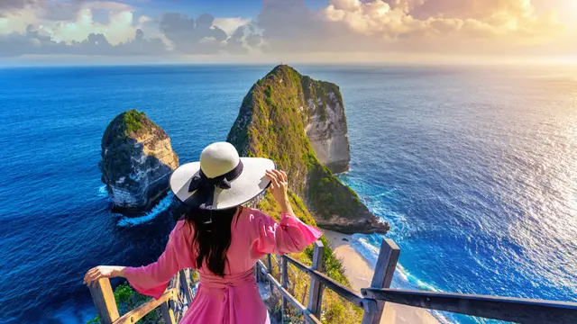 Cocok Untuk Bulan Madu, Yuk Jalan-Jalan ke 4 Tempat Romantis Ini di Bali