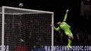 Kiper Liverpool, Simon Mignolet, berusaha mengamankan bola dari serangan pemain Watford pada laga Premier League di Stadion Vicarage, Watford, Minggu (1/5/2017). Watford kalah 0-1 dari Liverpool. (AFP/Adrian Dennis)