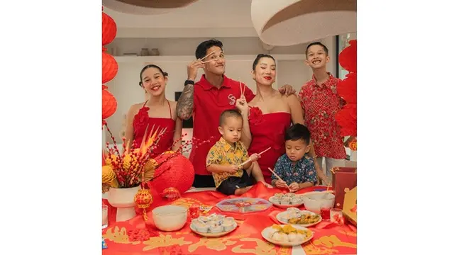 10 Artis Rayakan Imlek 2025 Bareng Keluarga, Semangat Sambut Keberuntungan