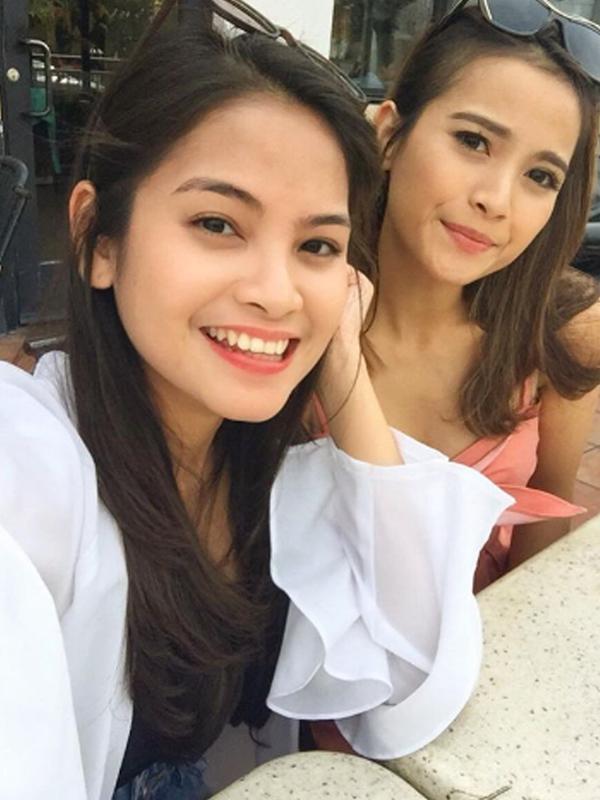 Bagai pinang dibelah dua, kakak-adik ini terlihat sangat mirip, sulit dibedakan. (Liputan6.com/IG/jmaritsas)
