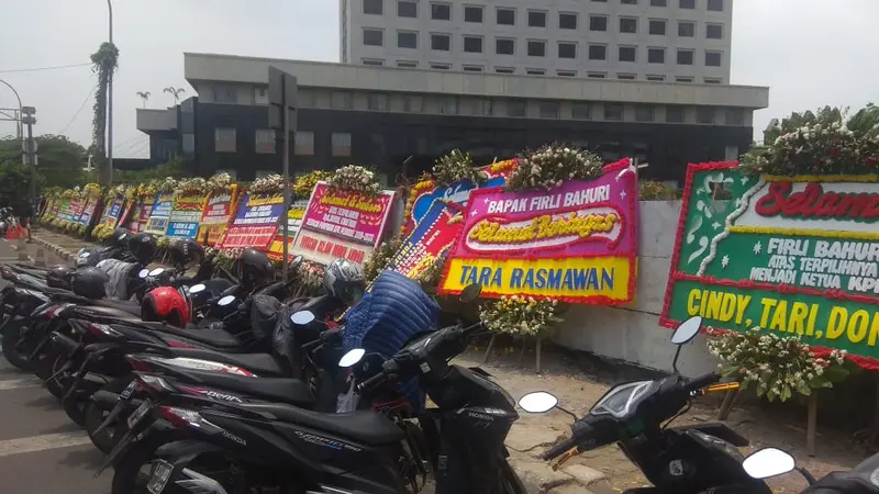 Karangan Bunga di sekitar Gedung KPK