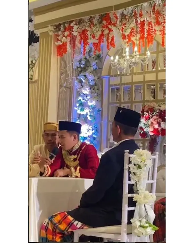 6 Potret Pernikahan Witan Sulaeman dan Rismahani, Pakai Busana Adat Bugis