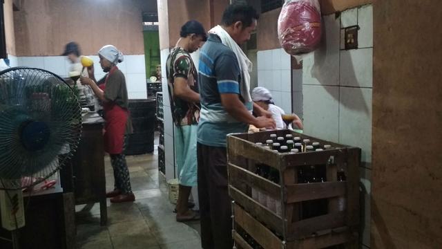 Kecap Cap Matahari Khas Cirebon Menjaga Kualitas Dengan Olahan Tradisional