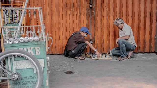 Ilustrasi menjadi tua