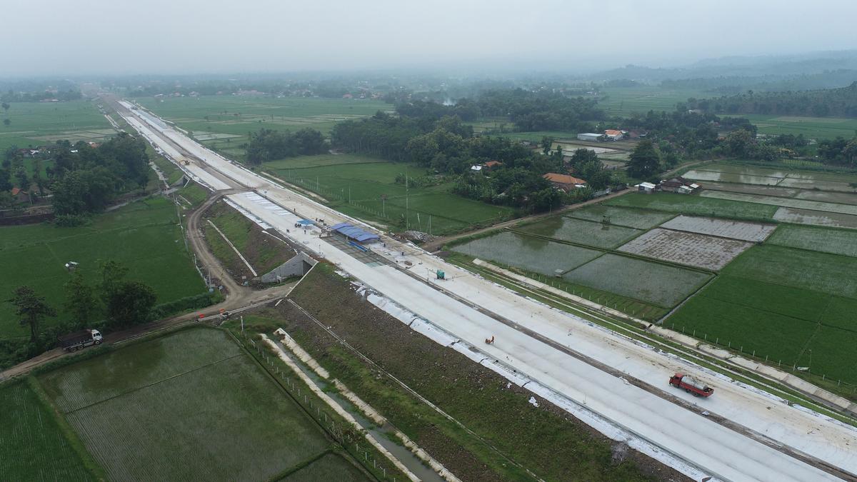 WIKA: Progres Pembangunan Tol Probowangi Paket 3 Sentuh 74,9%