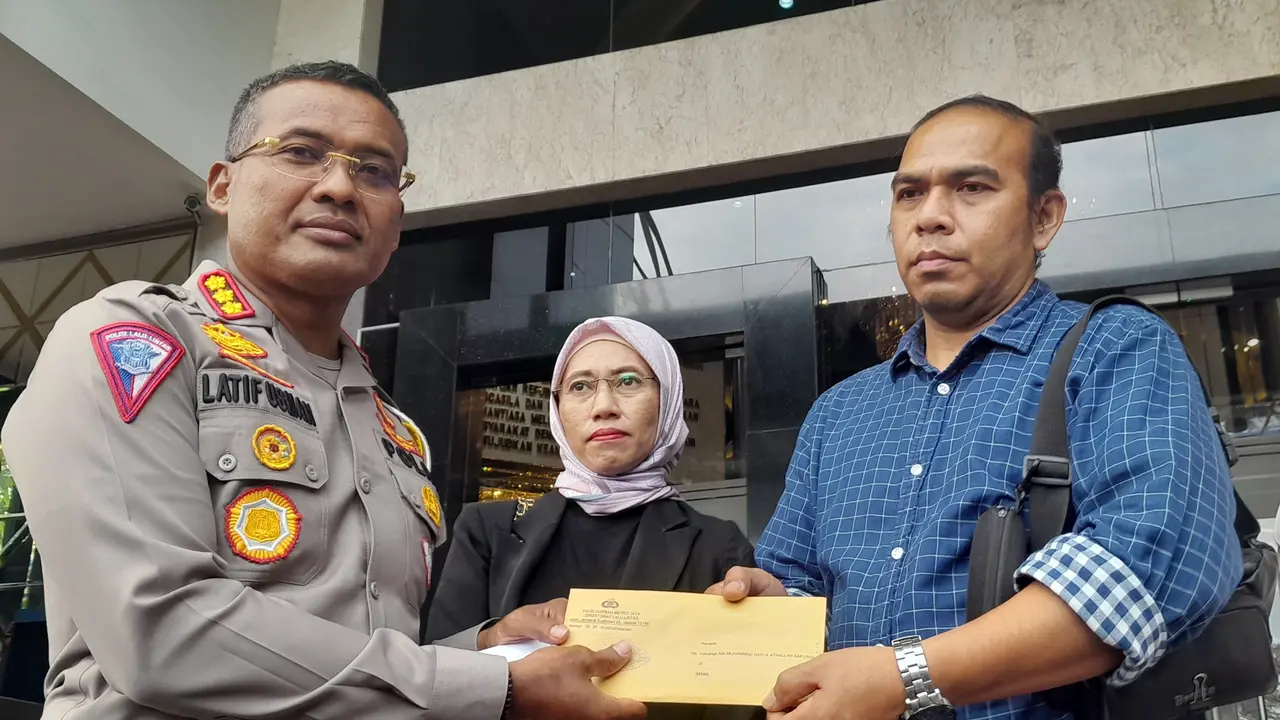 Orangtua Mahasiswa UI Hasya, Adi Syaputra dan Dwi Syafiera Putri Direktur Lalu Lintas Polda Metro Jaya, Kombes Latif Usman