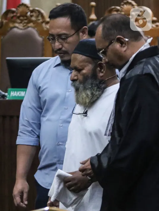 JPU juga menuntut terdakwa untuk membayar uang pengganti sejumlah Rp 47.833.485.350 selambat-lambatnya satu bulan setelah putusan pengadilan memperoleh kekuatan hukum tetap. (Liputan6.com/Angga Yuniar)
