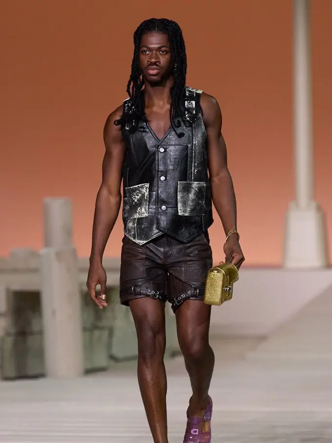 Lil Nas X Debut di Runway New York Fashion Week, Tampilkan Koleksi Spring 2023 Coach