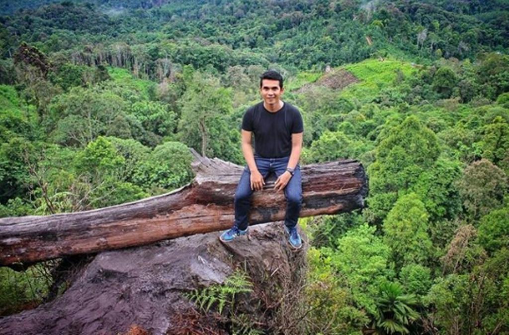 Adie Brata Cowok Ganteng Yang Pebisnis Sambil Kuliah Dan Bekerja Citizen6 Liputan6 Com