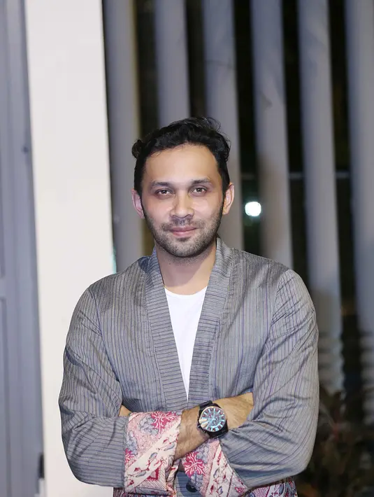 "Sekarang kan semuanya sinetron hampir stripping dan waktunya nggak ada. Kalau seandainya saya mau ngambil sinetron lagi, harus jalas jalan ceritanya, dan mendidik," ujar suami Ilmira Usmanova. (Nurwahyunan/Bintang.com)