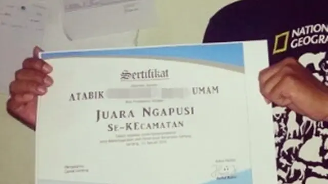 6 Piagam Penghargaan Ini Kelewat Unik, Bikin Ngakak