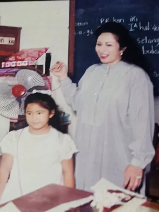 Camelia Malik Potret Jadul (Instagram/cameliamalikreal)