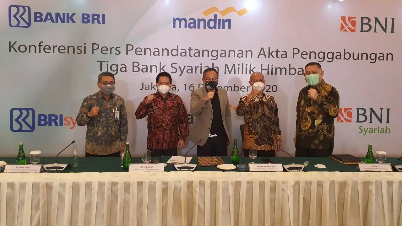Konferensi Pers Penandatanganan Akta Penggabungan Tiga Bank Syariah Milik Himbara, Jakarta, Rabu (16/12/2020).