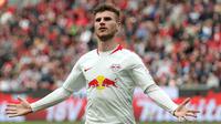 5. Timo Werner (RB Leipzig) - Pemain asal Jerman ini adalah andalan RB Leipzig sejak musim 2016/2017. Menjadi salah satu striker tertajam di Bundesliga membuat Manajer MU, Ole Gunnar Solskjaer mendesak klub untuk segera memboyongnya. (AFP/Hasan Bratic)