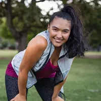 ilustrasi perempuan bahagia/Photo by Rido from Shutterstock