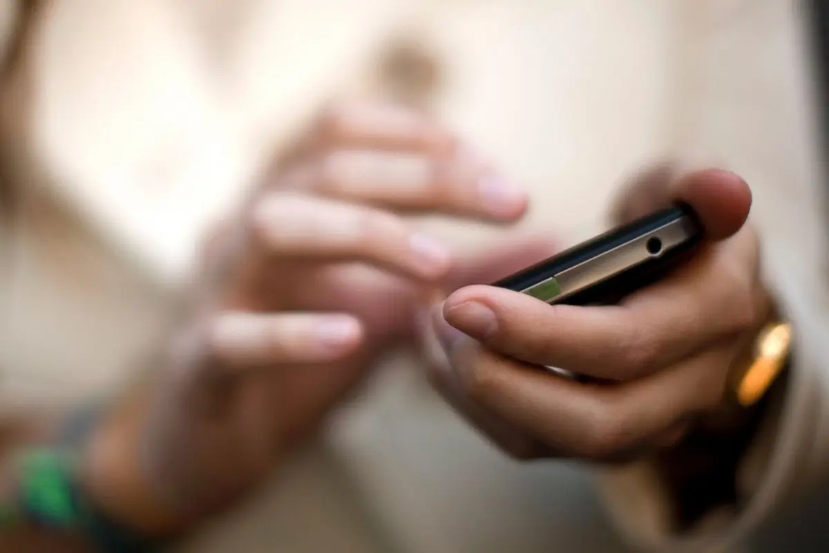 [Bintang] Dapat Telepon Aneh dari +242? Jangan Ditelepon Balik