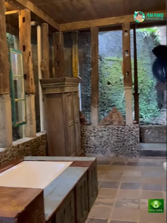 11 Potret Villa Ahmad Dhani di Puncak, Berkonsep Jawa Klasik Modern