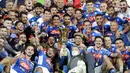 Para pemain Napoli merayakan kemenangan usai mengalahkan Juventus pada laga final Coppa Italia di Stadion Olympic, Roma, Rabu (17/6/2020). Napoli menjadi juara setelah berhasil menang lewat adu penalti atas Juventus dengan skor 4-2.(AP/Andrew Medichini)