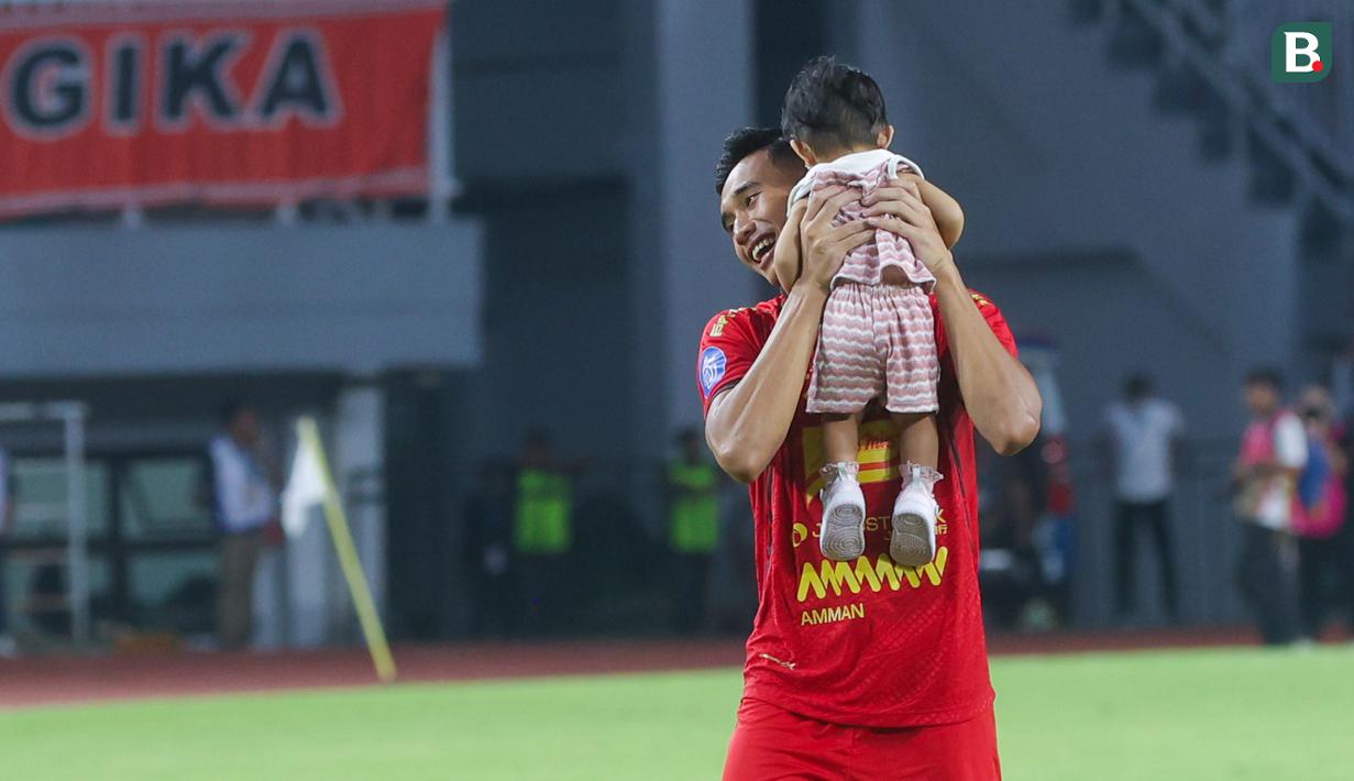 Pertandingan tersebut berakhir dengan kemenangan Persija Jakarta dengan skor 2-0. Gol Macan Kemayoran dicetak oleh Gustavo Almeida dan Marko Simic. (Bola.com/M Iqbal Ichsan)
