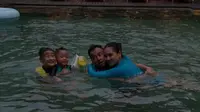 Momen Seru Raffi Ahmad Ajak Keluarga Liburan ke Bali, Rebutan Mama Gigi dengan Rayyanza
