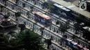Suasana terminal Blok M terlihat dari atas, Jakarta, Kamis (20/7/2023). (Liputan6.com/Johan Tallo)