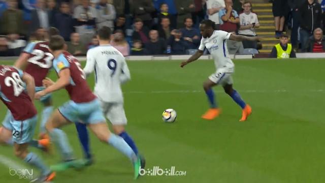 Victor Moses jadi pemain penentu dengan gol yang ia cetak pada menit ke-69 pada laga ini, Chelsea menang 2-1 atas Burnley. This video is presented by Ballball.
