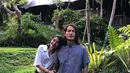 Banyak sekali netizen yang berharap keduanya berjodoh. Begini momen manis saat mereka liburan bareng. Tak segan memamerkan kemesraan yang berhasil bikin netizen baper melihatnya.(Liputan6.com/IG/@ncit90)