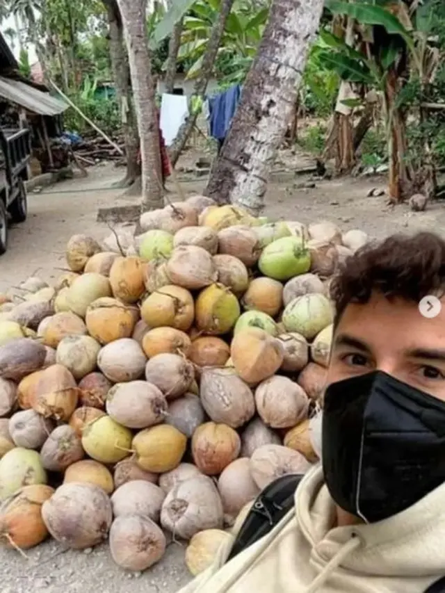 6 Editan Foto Marc Marquez di Lombok Ini Bikin Warganet Terhibur
