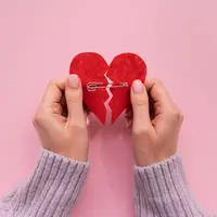 Ilustrasi Patah Hati / by freeepik