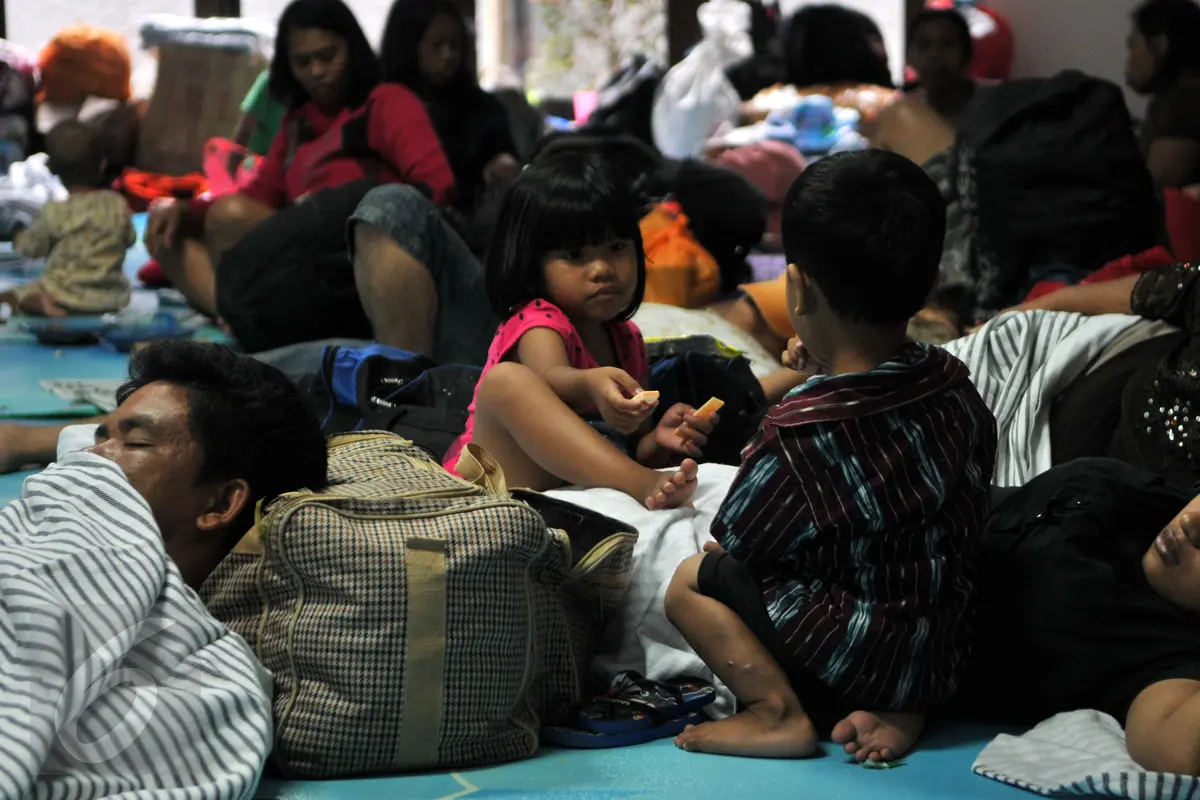 20160123- Ratusan Eks Gafatar Istirahat di Cipayung-Jakarta-Yoppy Renato
