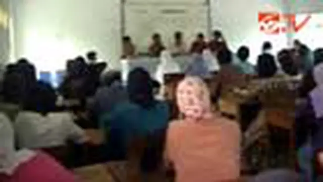 Sejumlah orangtua siswa di Polewali Mandar, Sulbar, dan Ponorogo, Jatim, mengeluhkan besarnya pungutan dari pihak sekolah. 