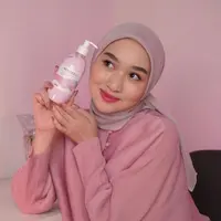 WONDERLY di bawah naungan PT Paragon Technology and Innovation menghadirkan solusi untuk mencerahkan kulit melalui serangkaian produk yang terinspirasi dari luxury beauty clinic. (Instagram/wonderlyskin).