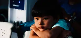 Gangguan mental pada anak sering kali tidak disadari karena gejalanya dianggap sebagai perubahan biasa. Orangtua perlu lebih peka untuk mendeteksi sejak dini. (Foto/Dok: Unsplash)