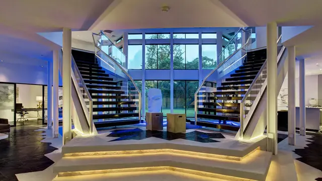 Rumah Unik Berbentuk Helm Darth Vader