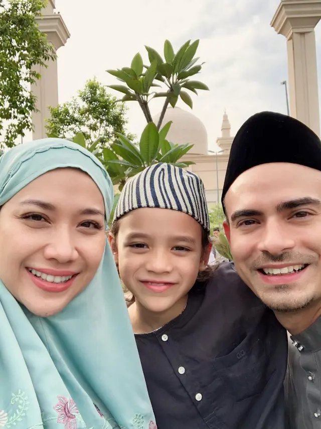 6 Pesona Bunga Citra Lestari saat Pakai Hijab, Makin Anggun