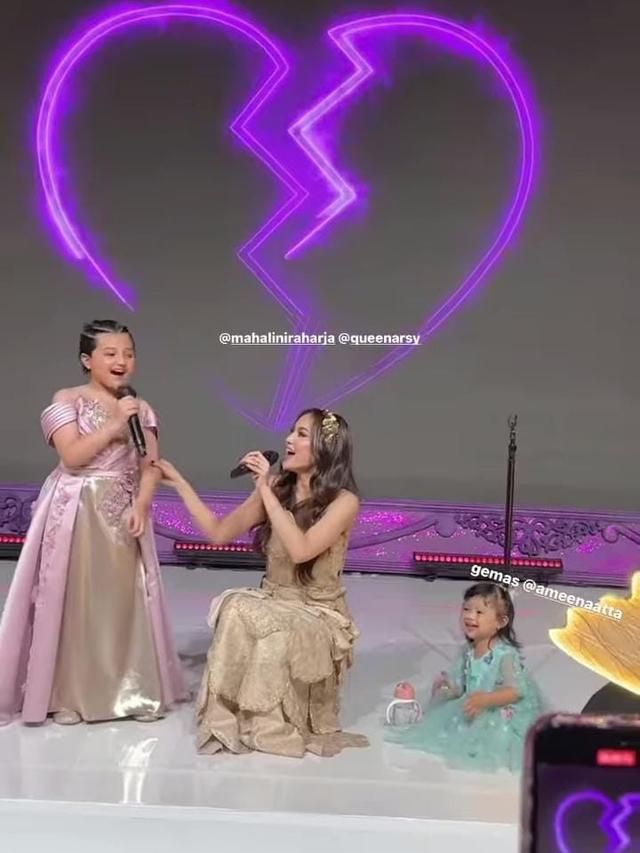 Mahalini dan Arsyi Hermansyah di ulang tahun Ashanty