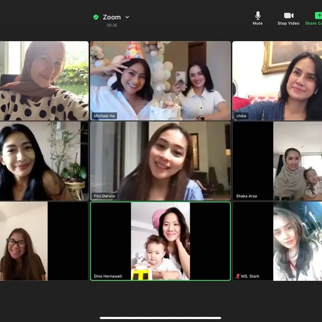 6 Momen Ultah Rini Yulianti Adik Ririn Ekawati, Dapat Ucapan Lewat Zoom