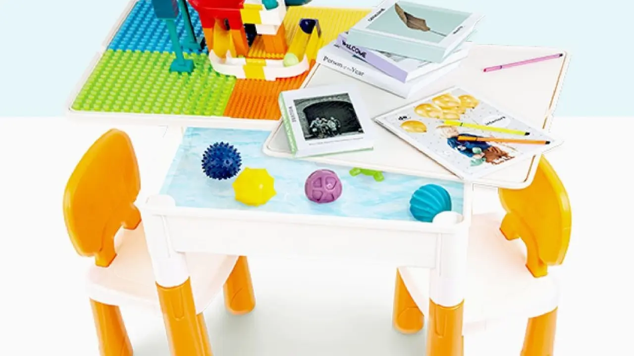 Fun Bricks Table