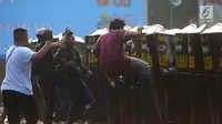 Ngebet Joget, 7 Pemuda Buton Rusuh di Pesta Adat Tahunan