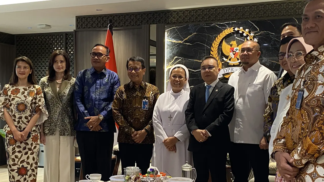 Wakil Ketua DPR RI, Sufmi Dasco Ahmad mempertemukan Bendahara Credit Union (CU) Paroki Aek Nabara, Suster Natalia Situmorang dengan Direktur Utama BNI Putrama Wahju Setyawan.