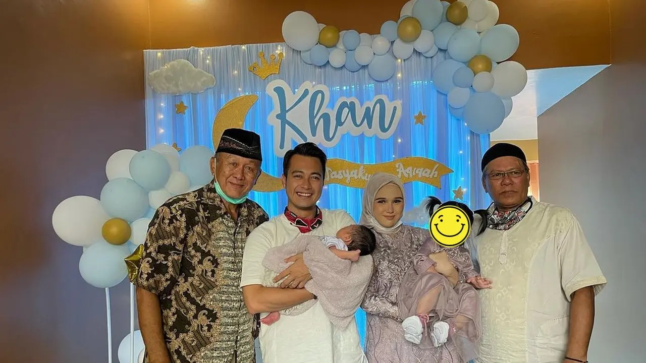 Momen Eza Gionino dan Istri Gelar Aqiqah Untuk Anak Kedua