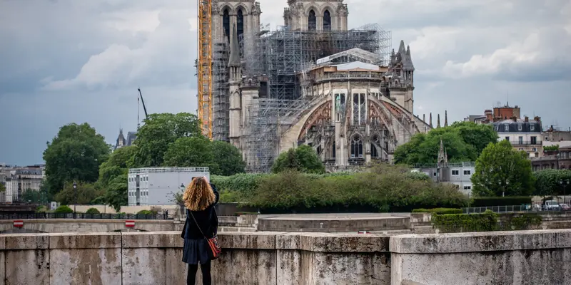 FOTO: Renovasi Katedral Notre-Dame Kembali Dilanjutkan