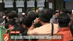 Antusias penonton yang akan menyaksikan laga kedua Timnas Indonesia dari berbagai kalangan dan usia.