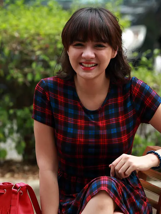 Vicky Shu kini punya profesi baru selain penyanyi. Wanita kelahiran Cilacap, 8 juli 1987 itu kini mulai merambah bidang akting dengan membintangi film drama romantis berjudul Romansa: Sunset Love in Istanbul. (Deki Prayoga/Bintang.com)