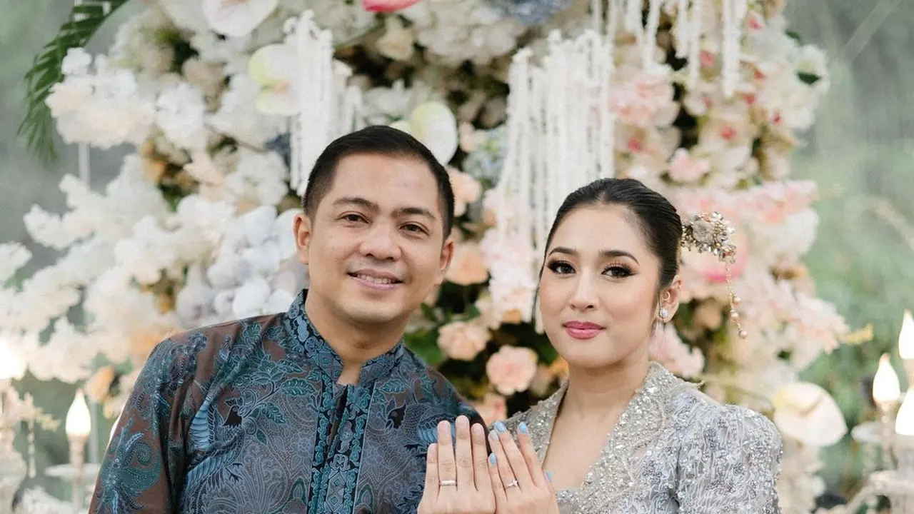 Musisi Ade Govinda dan Indi Arisa. (Foto: Dok. Instagram @ade_govinda)